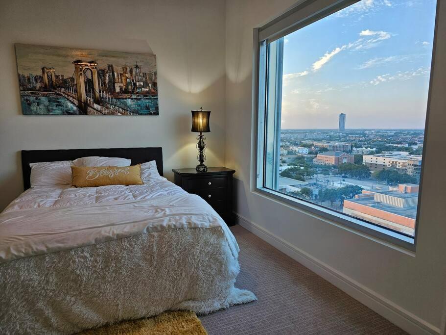 דירות יוסטון Luxury Highrise In Midtown - Skyline Views And Chic Decor מראה חיצוני תמונה