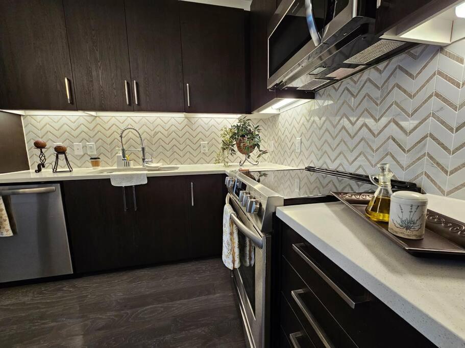 דירות יוסטון Luxury Highrise In Midtown - Skyline Views And Chic Decor מראה חיצוני תמונה