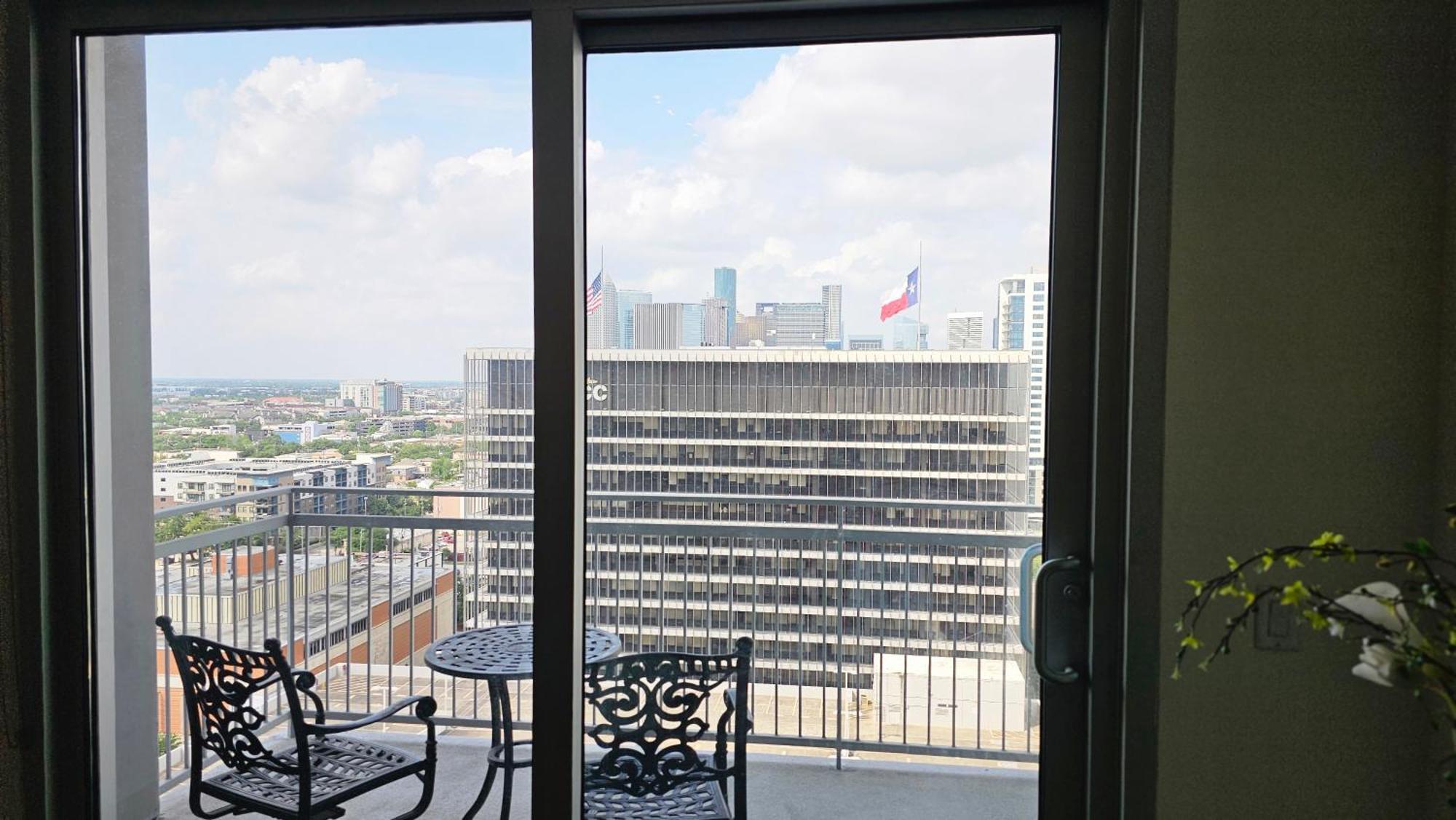 דירות יוסטון Luxury Highrise In Midtown - Skyline Views And Chic Decor מראה חיצוני תמונה